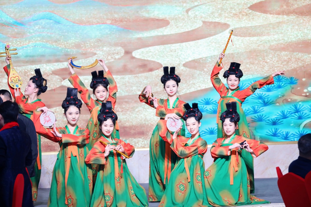 筚路蓝缕度十载，，，，，如日方升新征程|77779193永利科技2022年度优异表扬仪式圆满竣事