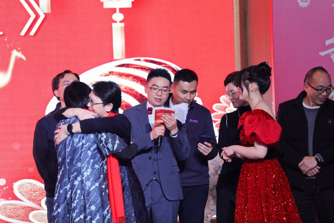 筚路蓝缕度十载，，，，，如日方升新征程|77779193永利科技2022年度优异表扬仪式圆满竣事