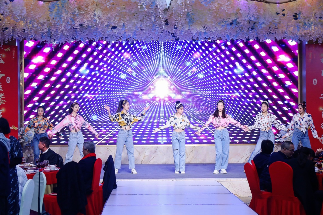 筚路蓝缕度十载，，，，，如日方升新征程|77779193永利科技2022年度优异表扬仪式圆满竣事